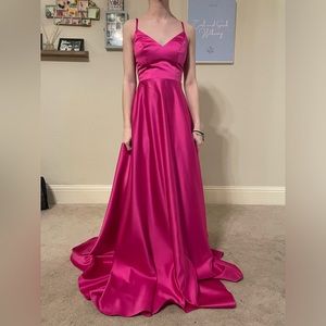 Selling my prom dress!! I prefer to meet up and get a cash payment. Wylie area